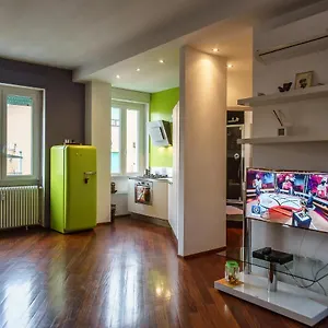 Apartament Primopiano - Orombelli, Mediolan