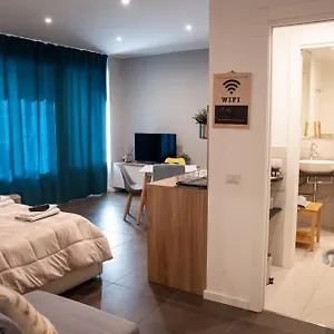 Apartament Bubi House Porta Romana, Mediolan