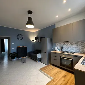 La Casa Di Lidia - Bocconi Apartment